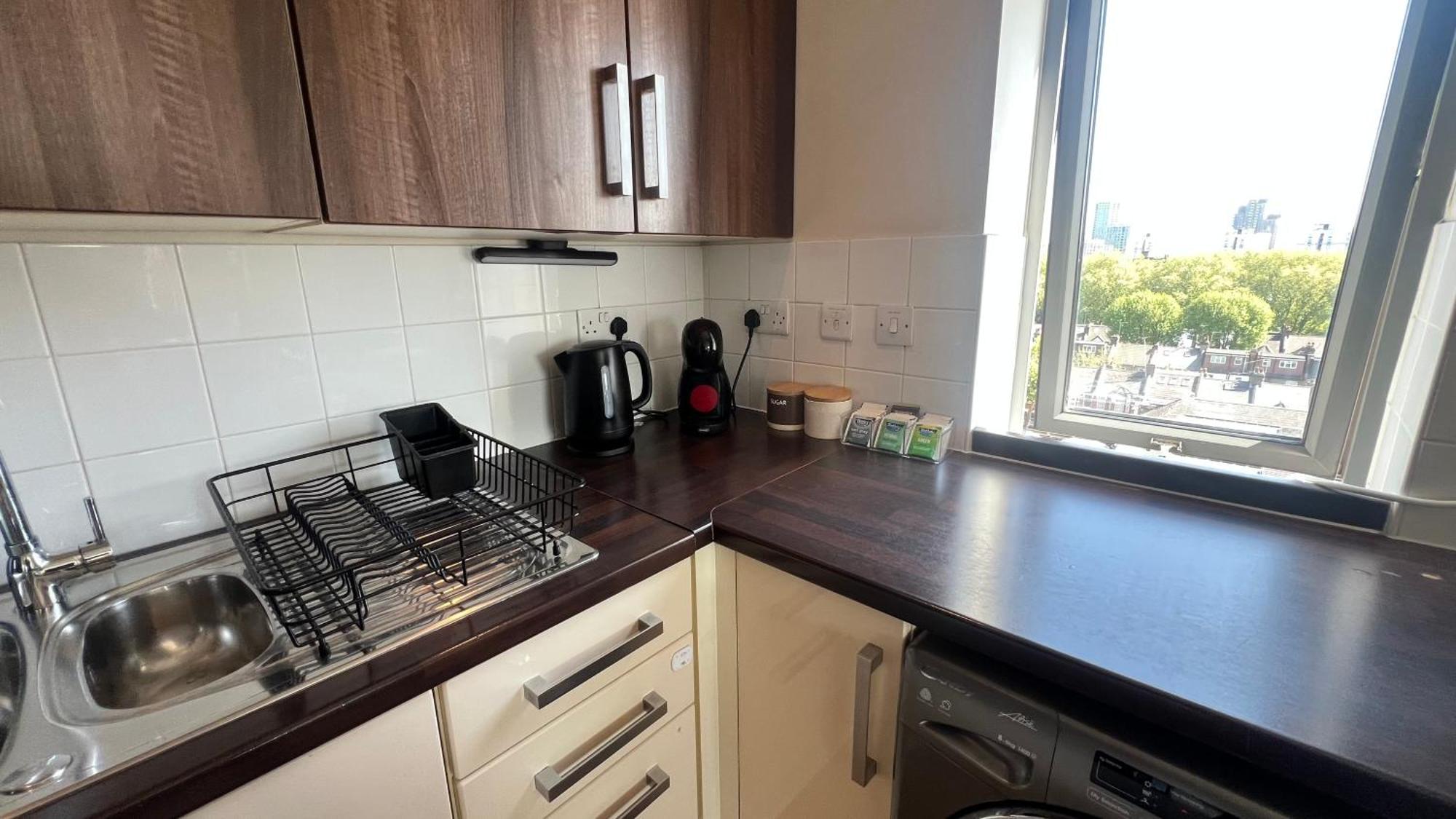 Sunset Heights Bright 2br With Views And Free Parking Appartement